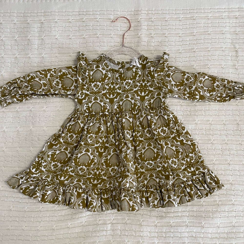 Kate Quinn long sleeve dress
